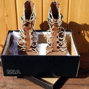 Mia Lisa sandal NM748 Strappy Flat Tan Brown Boho!